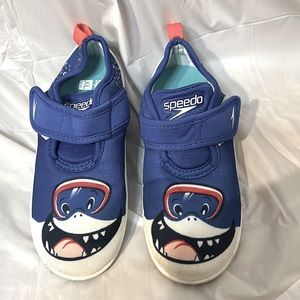 Shark water shoes Velcro speedo 🌊👟